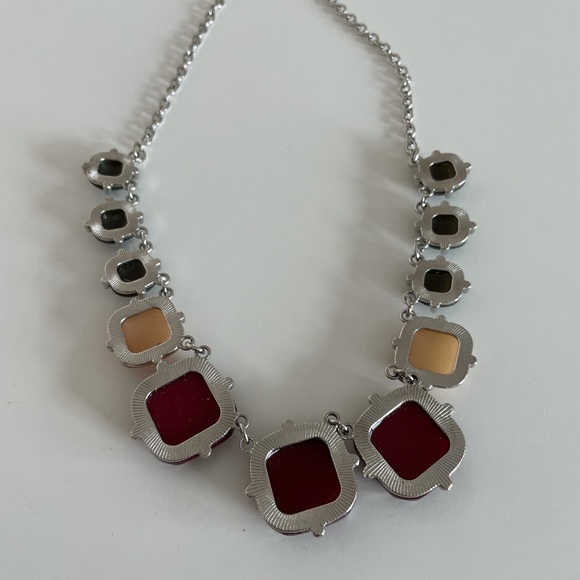 Cranberry, pink and grey statement necklace - Picture 3 of 3